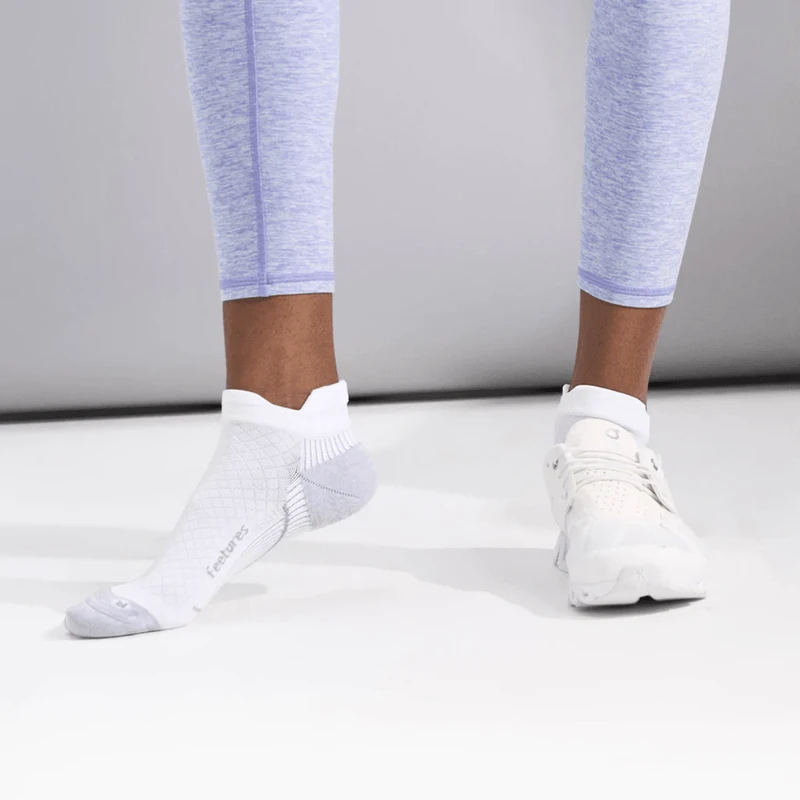 Feetures Plantar Fasciitis Relief Light Cushion No Show Tab Sock - Image 2
