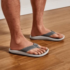 Olukai Ulele Flip Flop - Men's